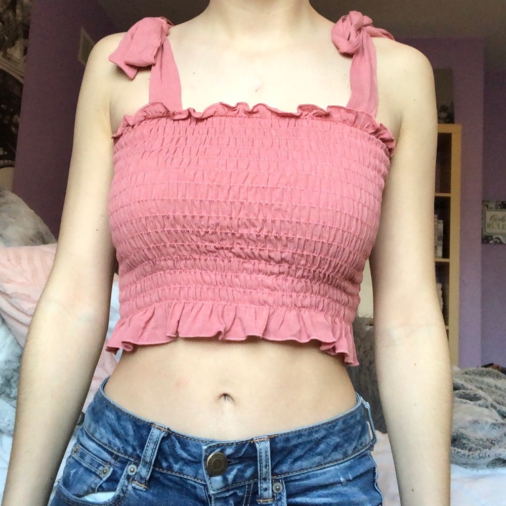 Pink cropped tank top